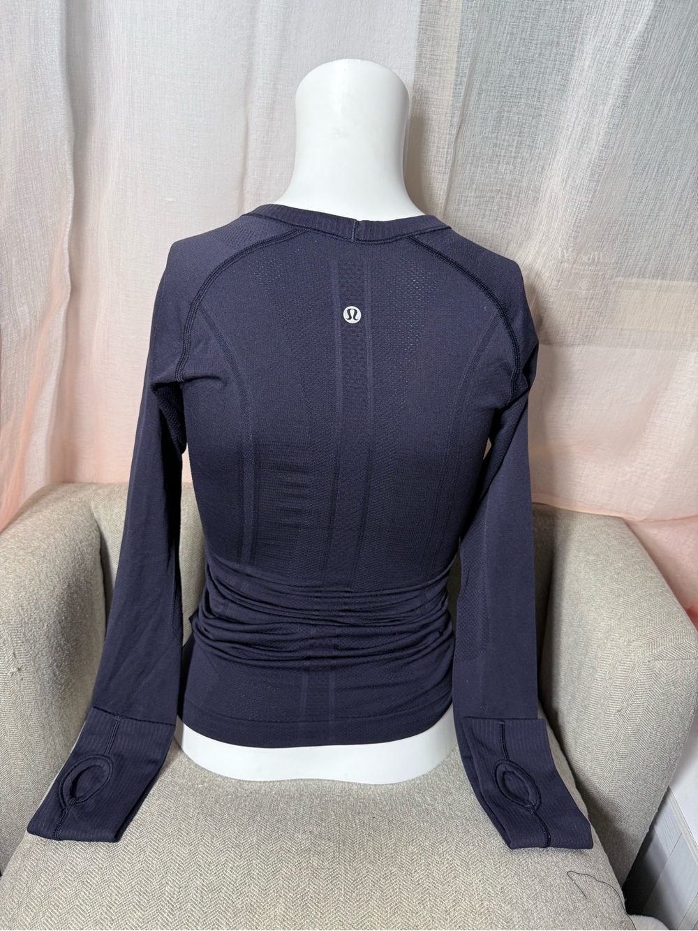 lululemon athletica Long Sleeve Seamless Top in Dark Navy